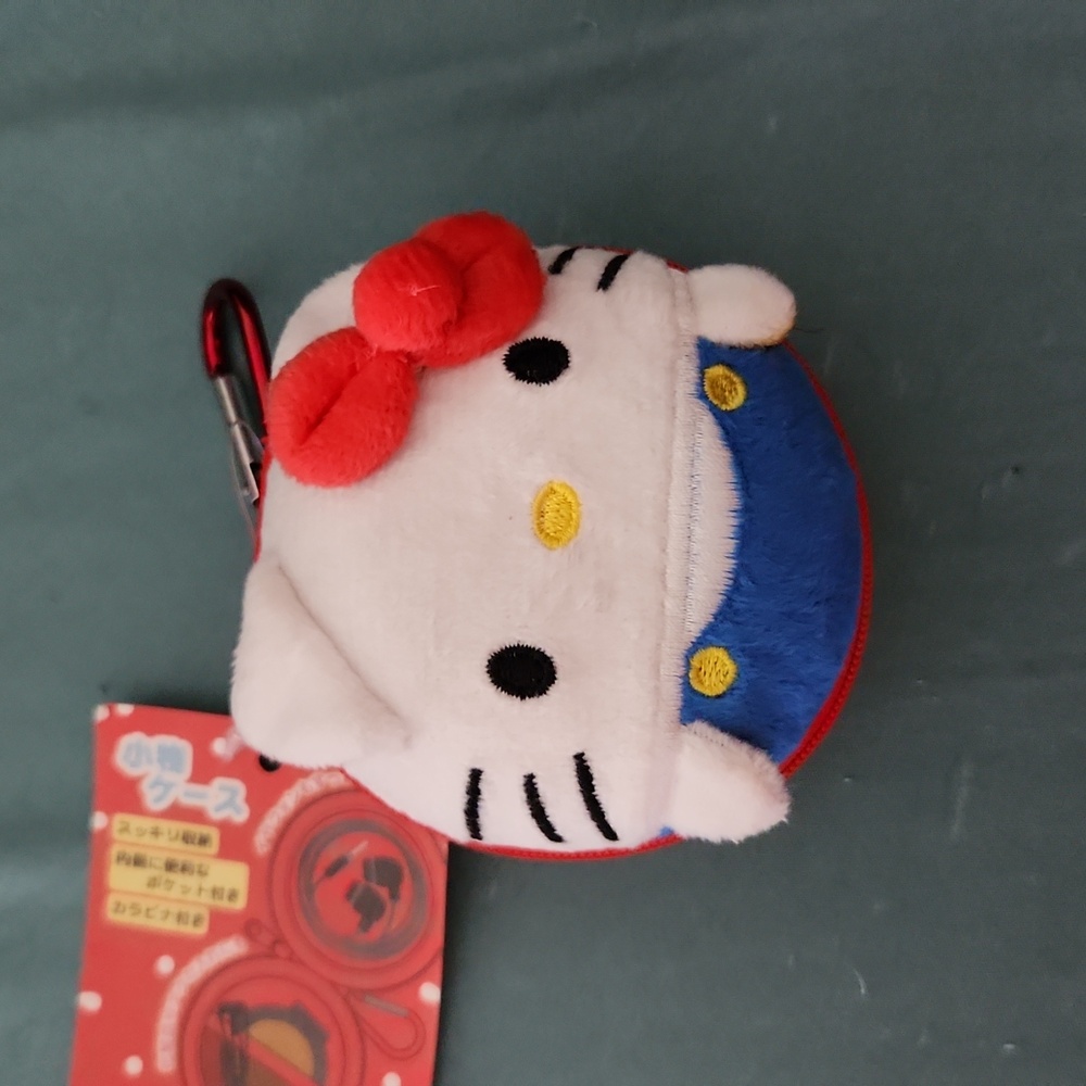 Hello Kitty Earphone Case